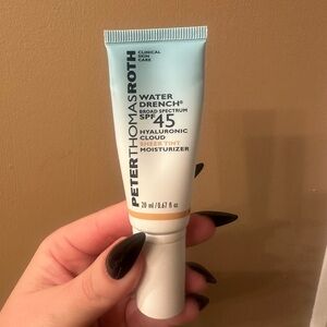Peter Thomas Roth Water Drench SPF 45 Moisturizer - Sheer Tint